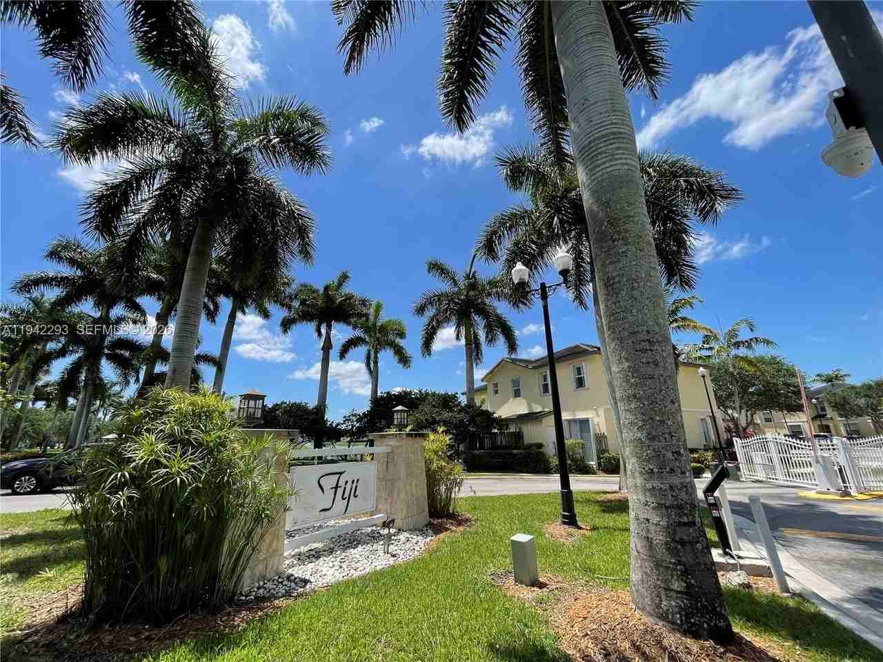 134 Se 28th Ter #7 - Photo 6 of 27