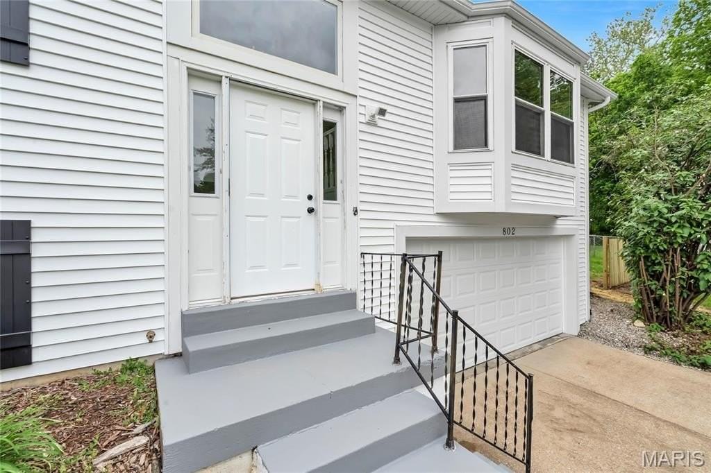 802 Notre Dame Dr - Photo 2 of 36