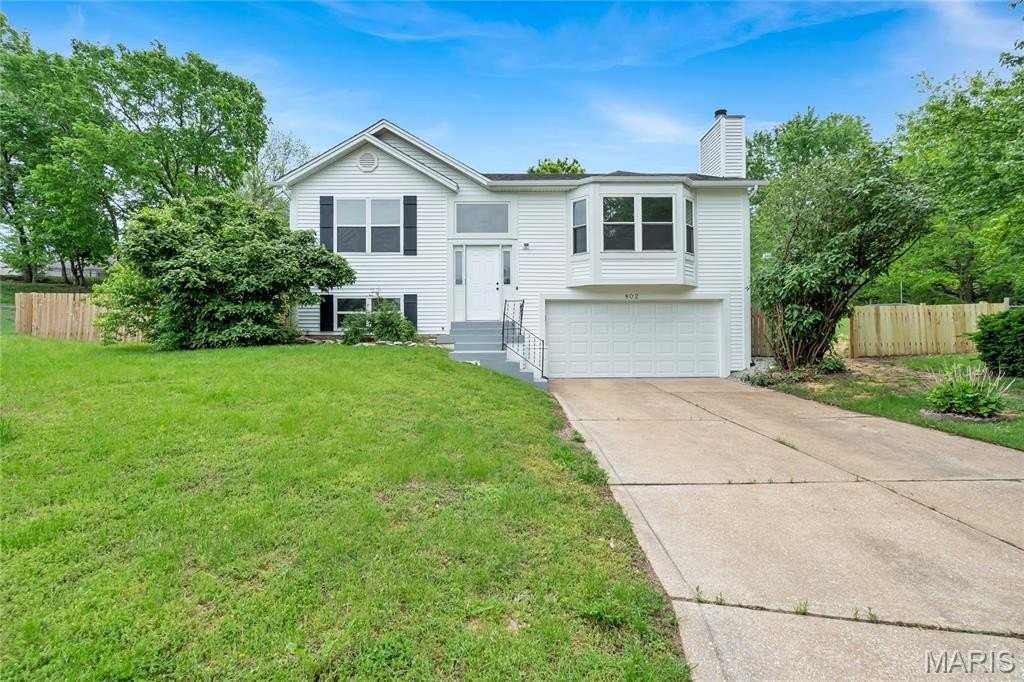 802 Notre Dame Dr - Photo 3 of 36