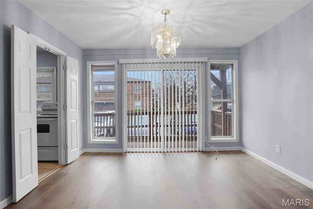 4278 Chateau De Ville Dr #D - Photo 4 of 22