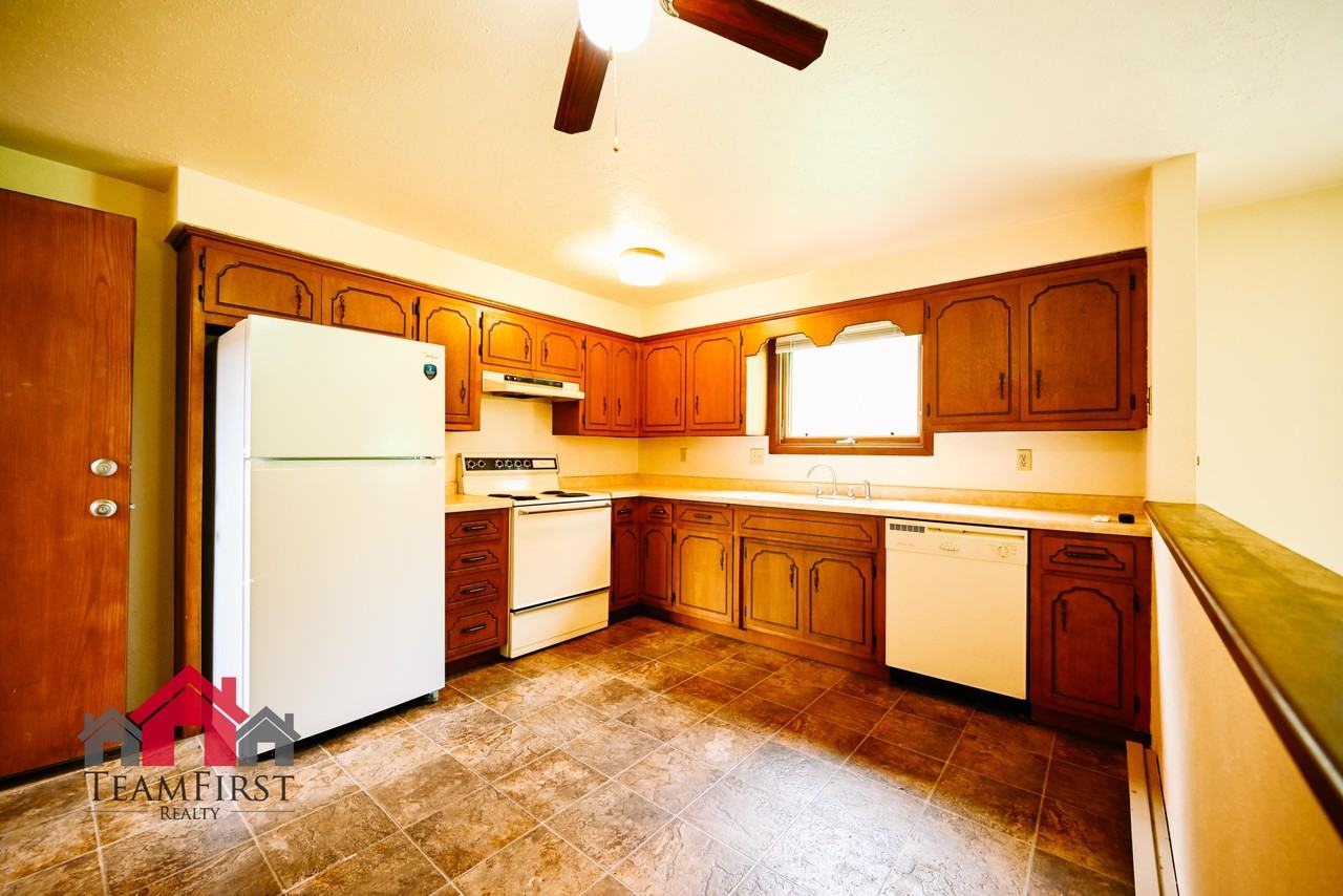 488 S Good Hope Rd #2 - Photo 3 of 15