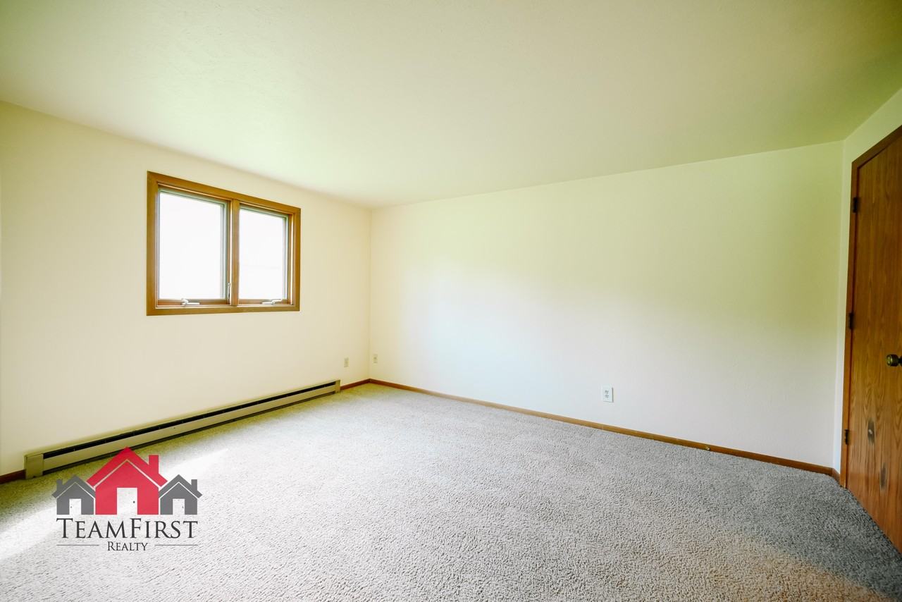 488 S Good Hope Rd #2 - Photo 5 of 15