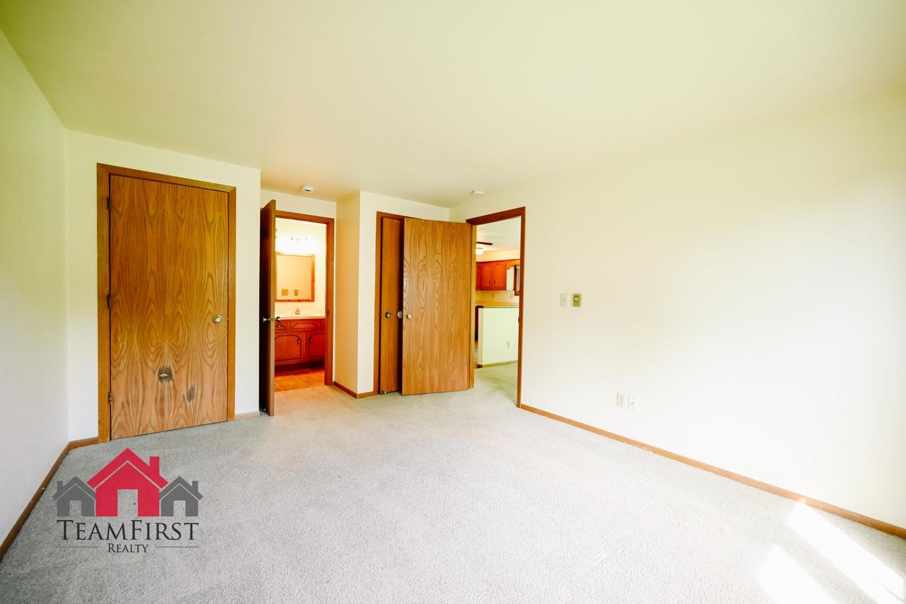 488 S Good Hope Rd #2 - Photo 6 of 15