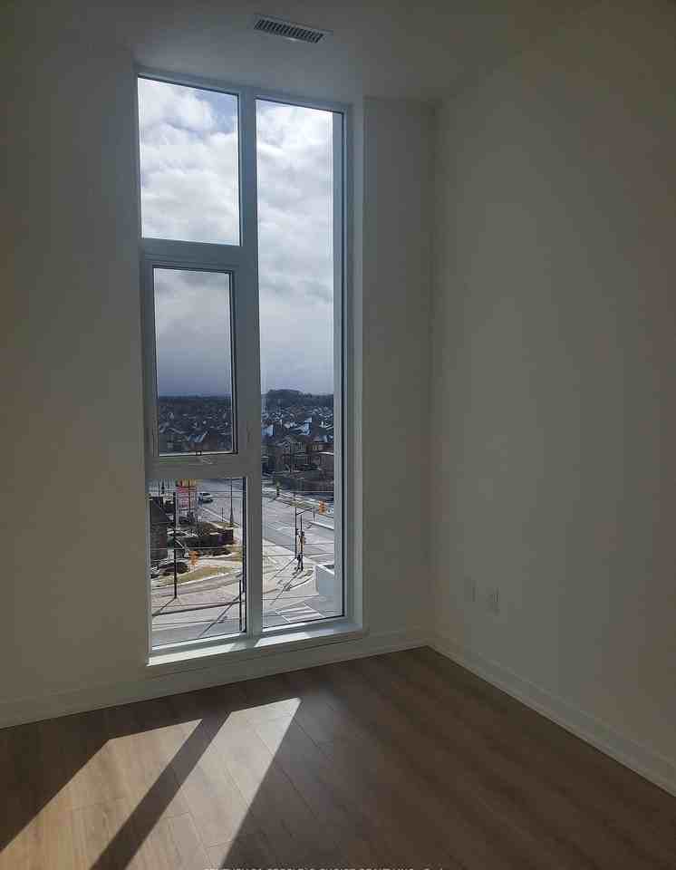 10 Lagerfeld Drive - Photo 6 of 7