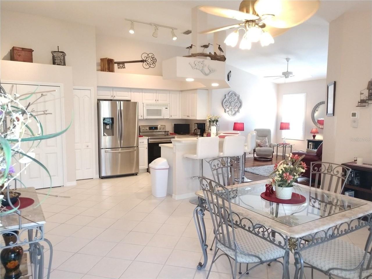 7202 L Pavia Blvd #7202 - Photo 4 of 34