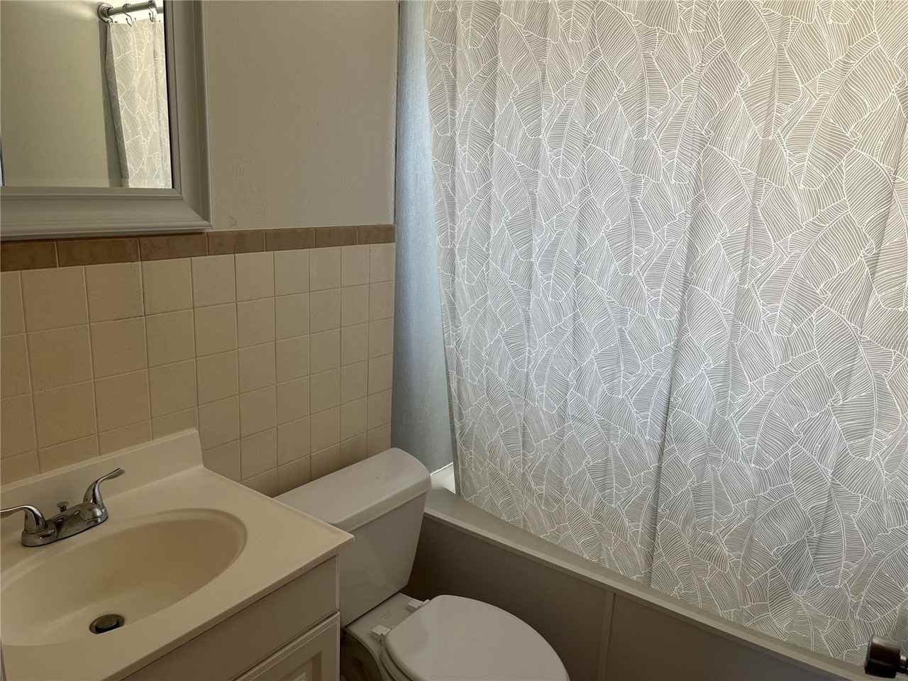 142 Sandhurst Dr - Photo 6 of 13