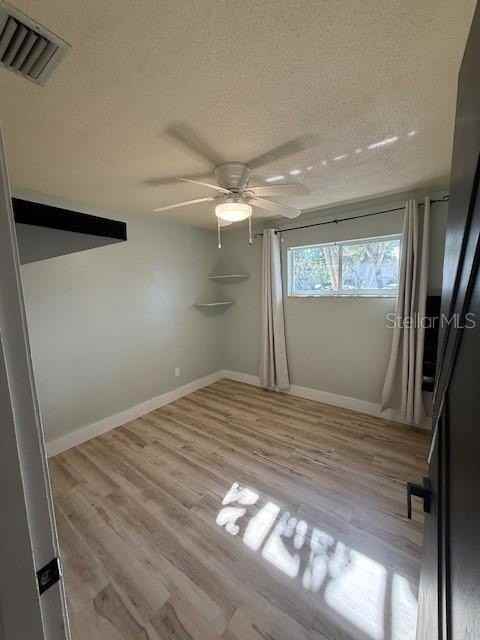 2913 Abbey Ct - Photo 5 of 31