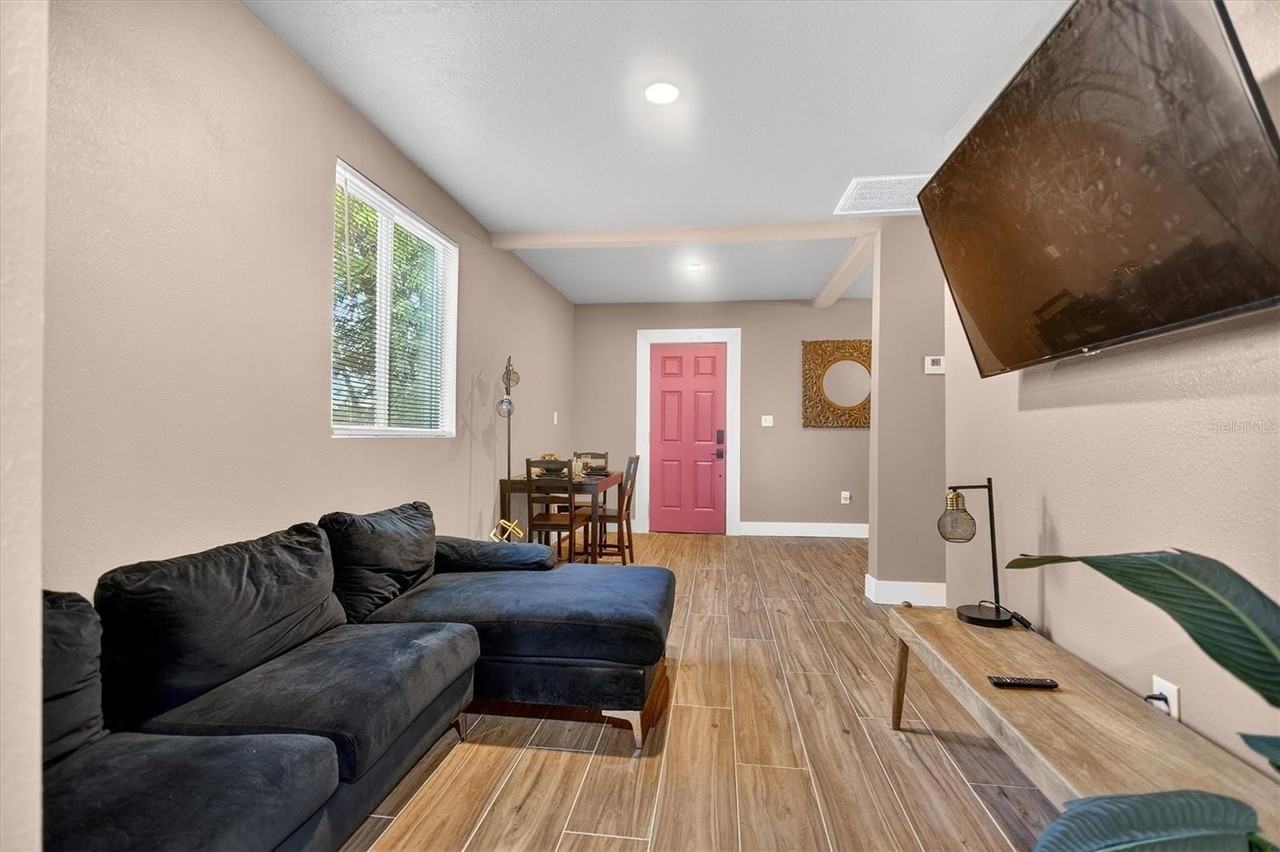 917 Mack Ave - Photo 7 of 19