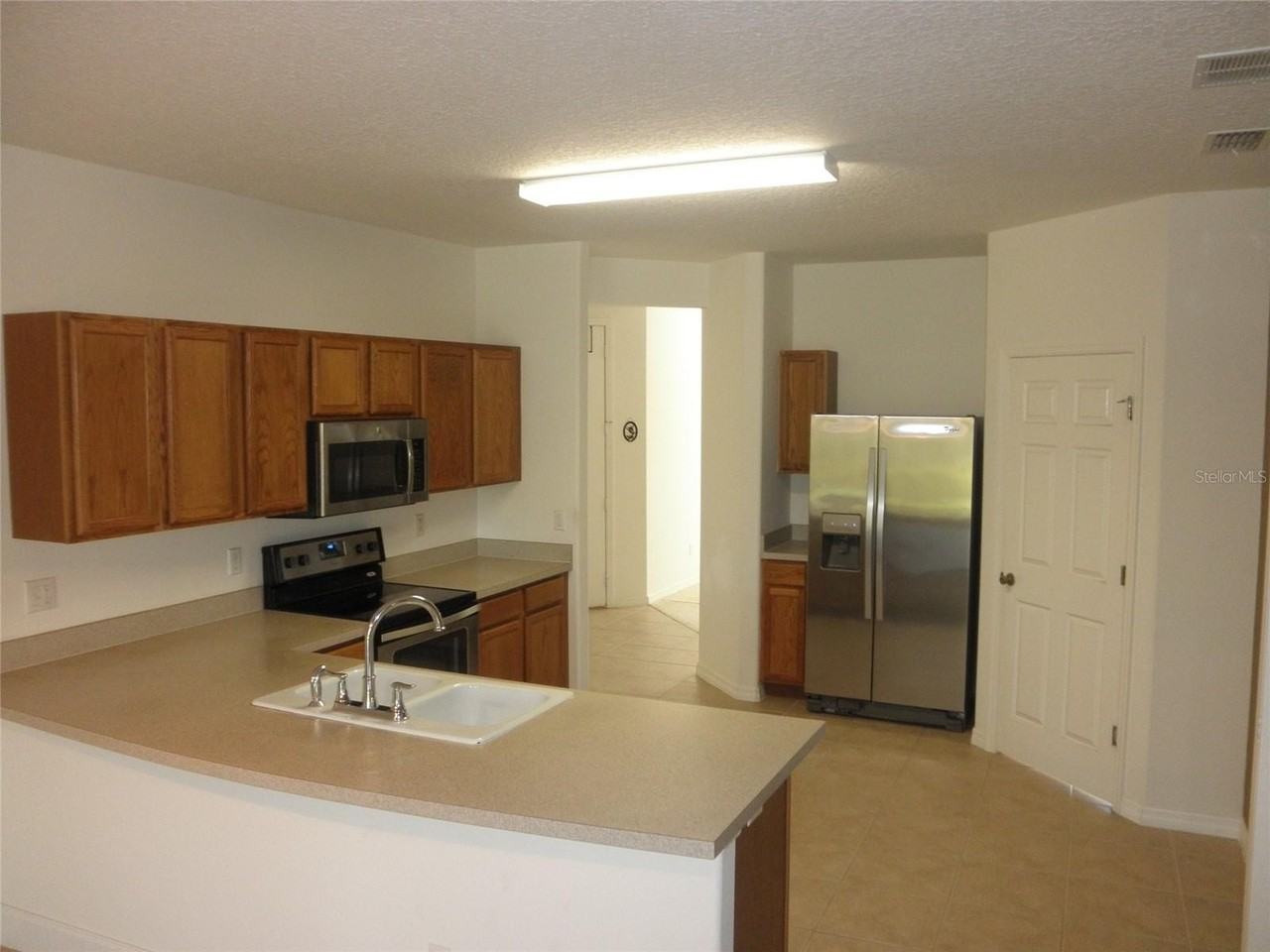 9301 Venezia Plantation Dr - Photo 4 of 22