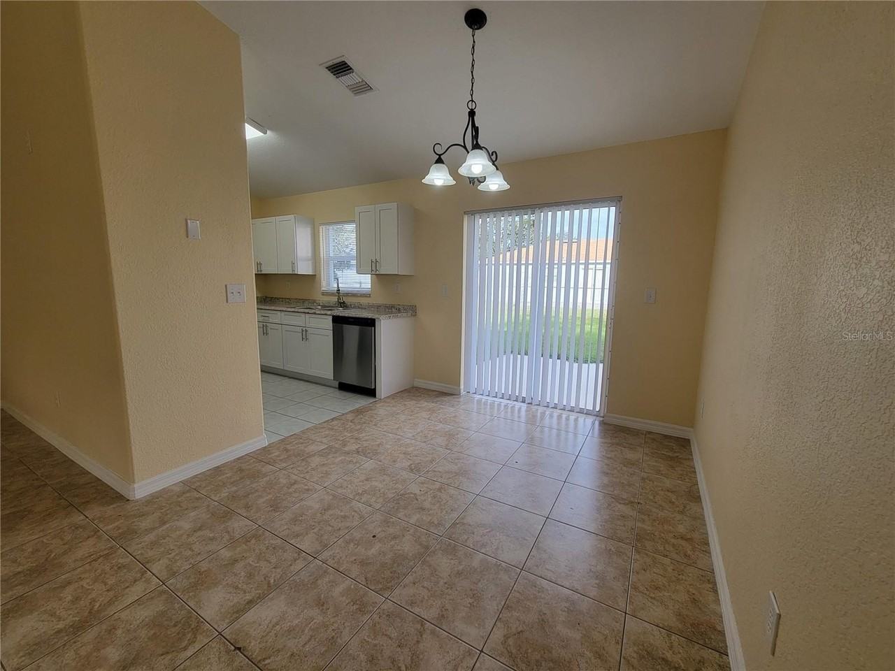 709 Platypus Ct - Photo 6 of 17