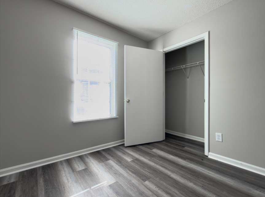 1109 Carver Cir #B - Photo 7 of 13