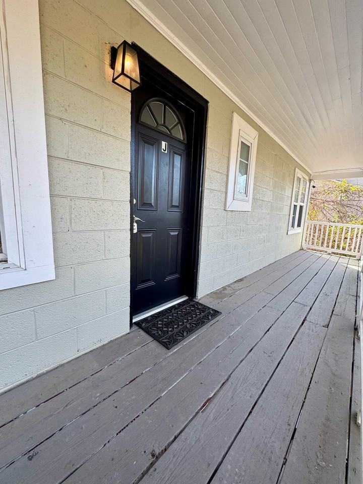 402 S Holly St #J - Photo 6 of 21