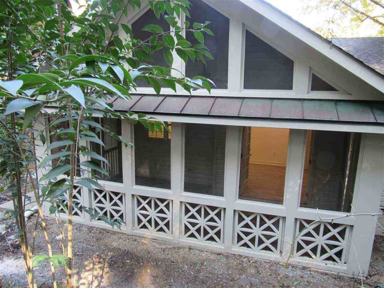 741 Sherwood Dr - Photo 4 of 25