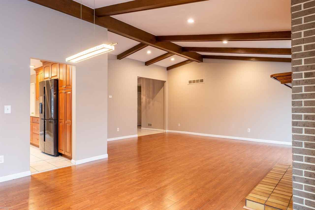 12113 Volpe Dr - Photo 7 of 25