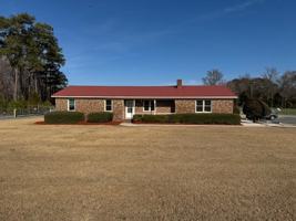 featured image of 584 Lakeview Road #1