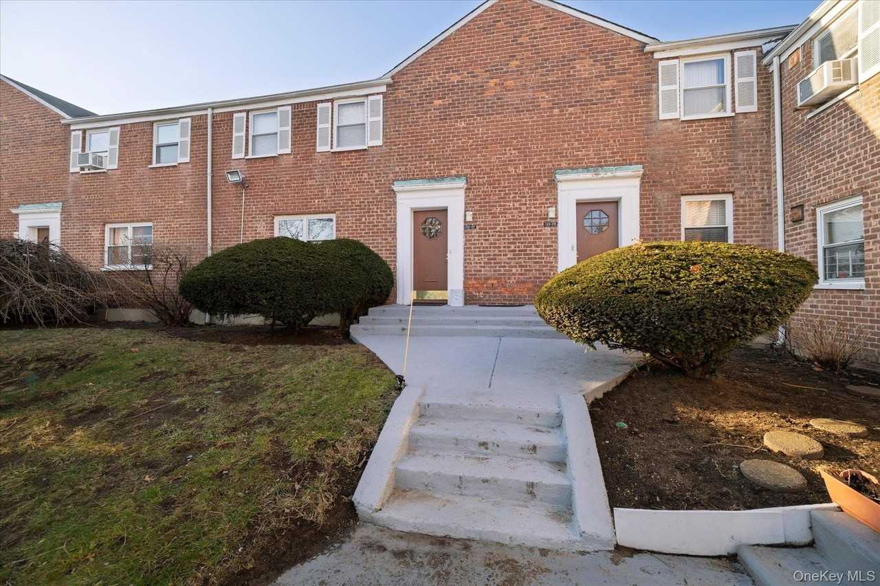 13322 Laurelton Pkwy Unit 1f #1F - Photo 2 of 13