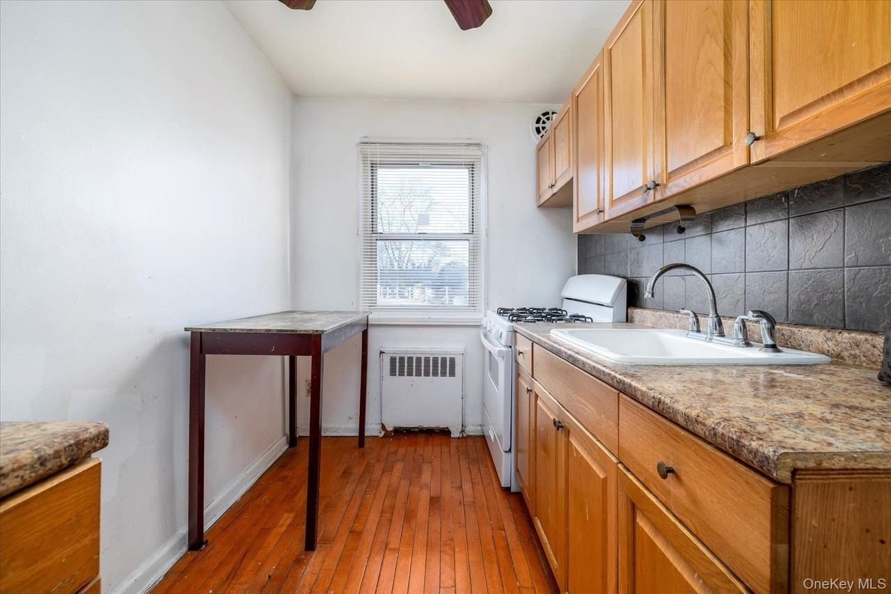 13322 Laurelton Pkwy Unit 1f #1F - Photo 7 of 13