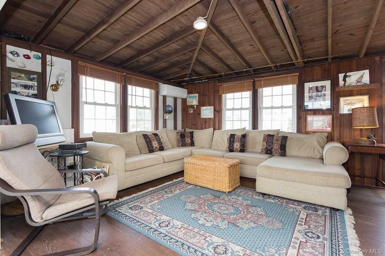 39 Point Rd - Photo 7 of 15