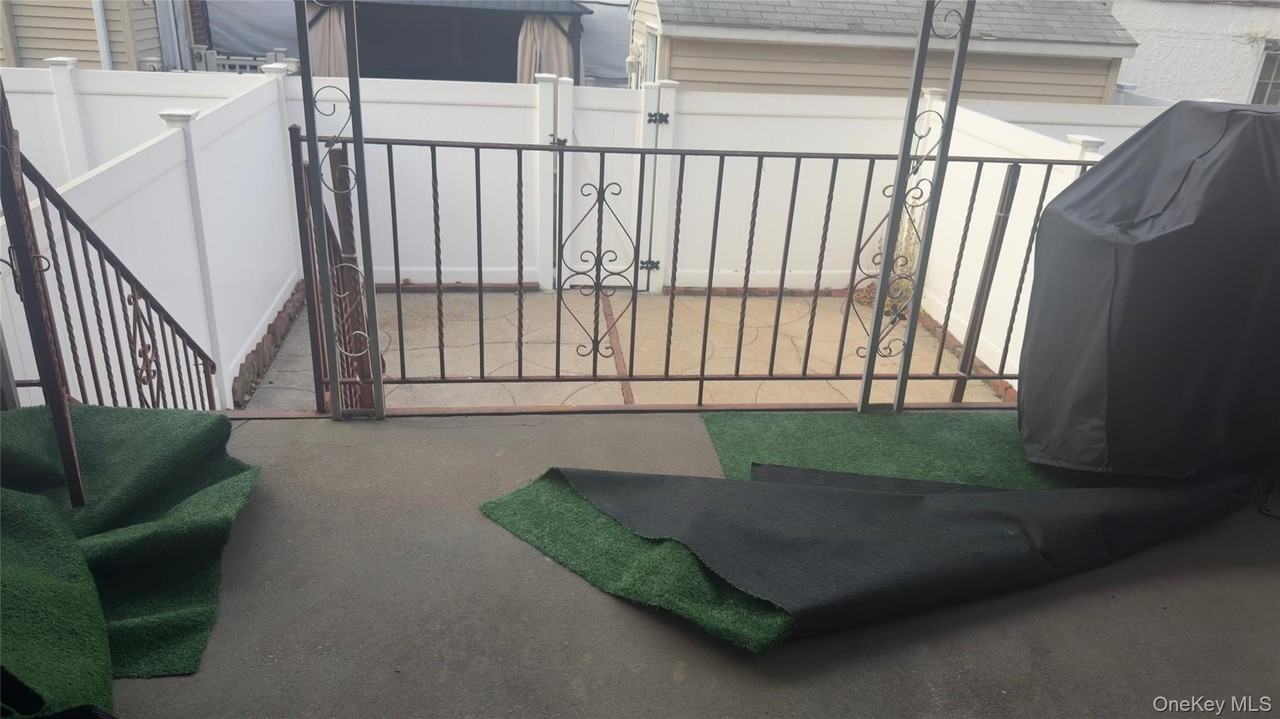 3711 Avenue S - Photo 7 of 7