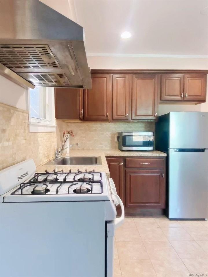 11 Edgewood Pl - Photo 7 of 12