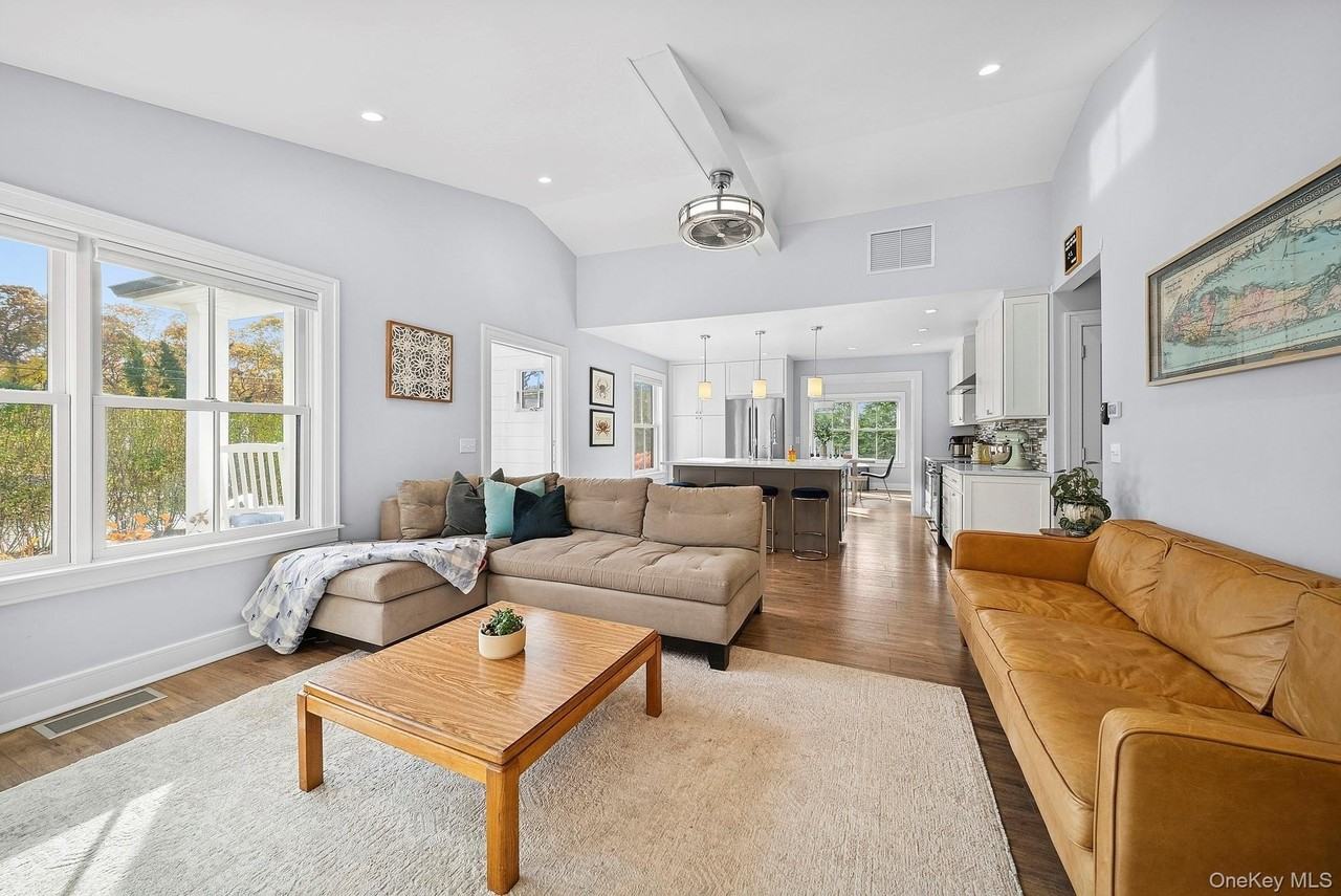 37 Maryland Blvd - Photo 7 of 17