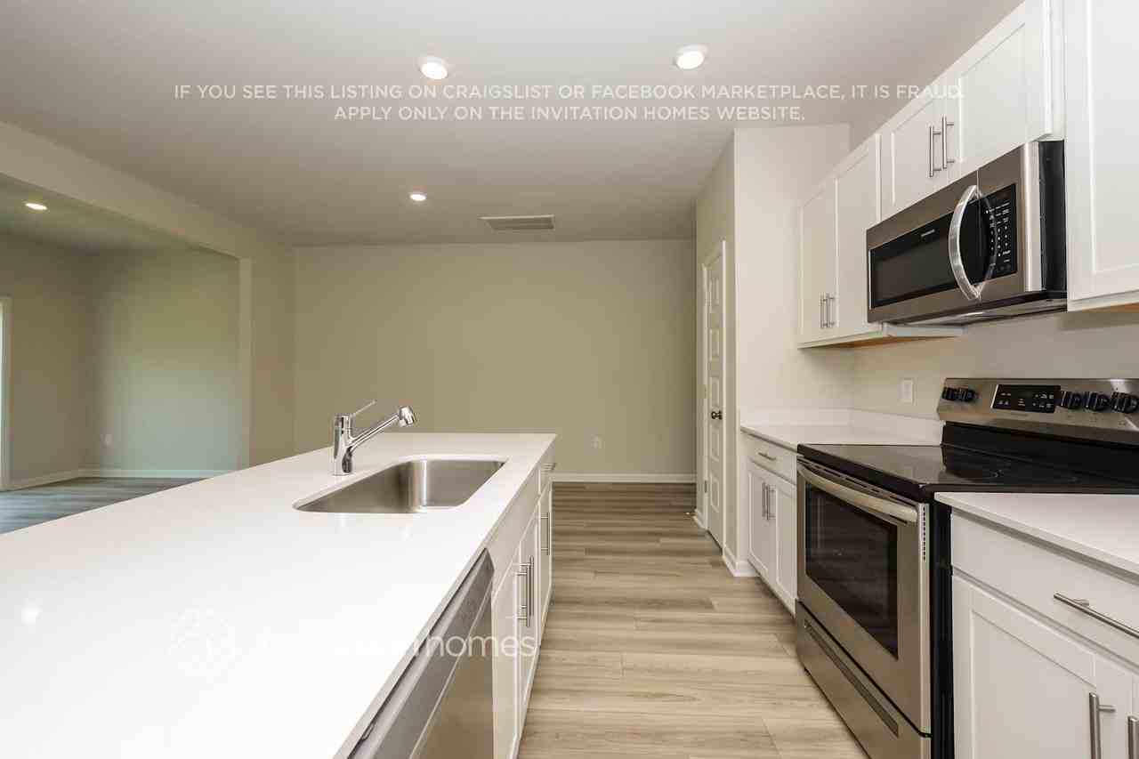 1007 Legacy Ct - Photo 7 of 18