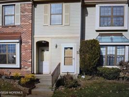 featured image of 5 Claridge Ct Unit 4 #4