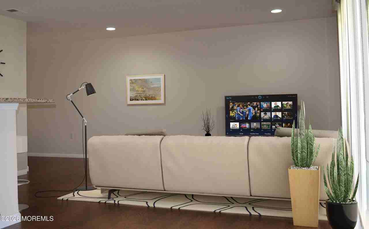 5 Claridge Ct Unit 4 #4 - Photo 3 of 13