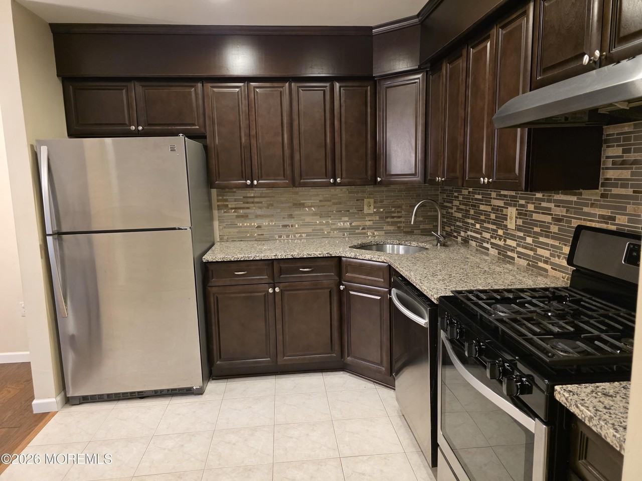 5 Claridge Ct Unit 4 #4 - Photo 5 of 13