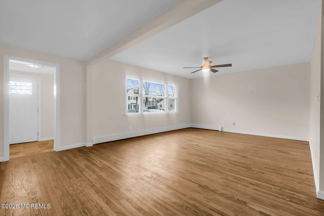 119 Ocean Ave - Photo 7 of 42