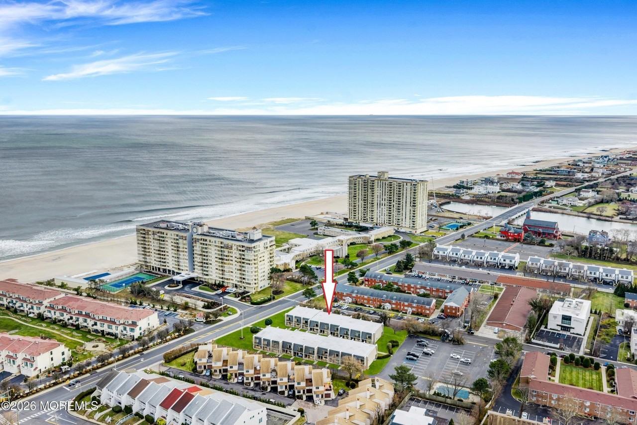 720 Ocean Ave Apt 25 #25 - Photo 4 of 41