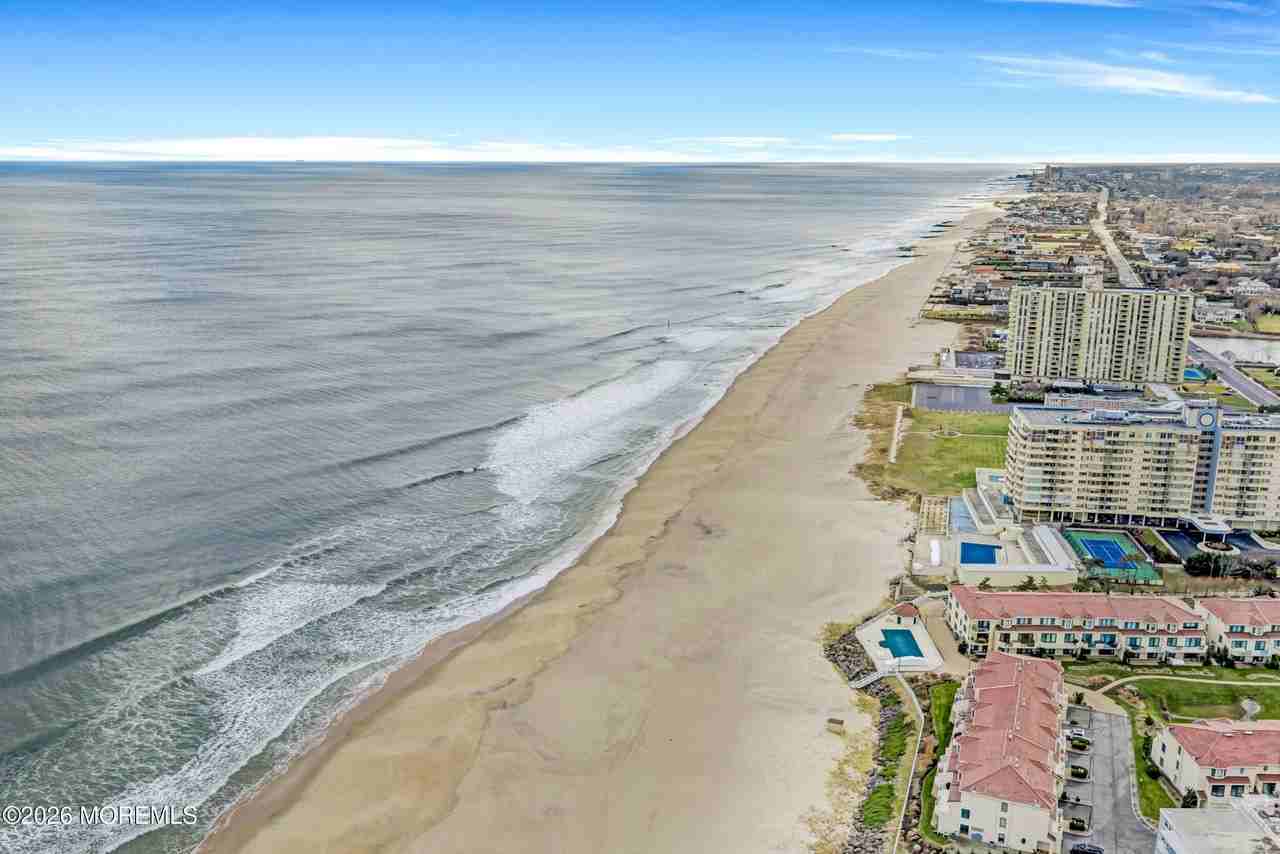 720 Ocean Ave Apt 25 #25 - Photo 5 of 41