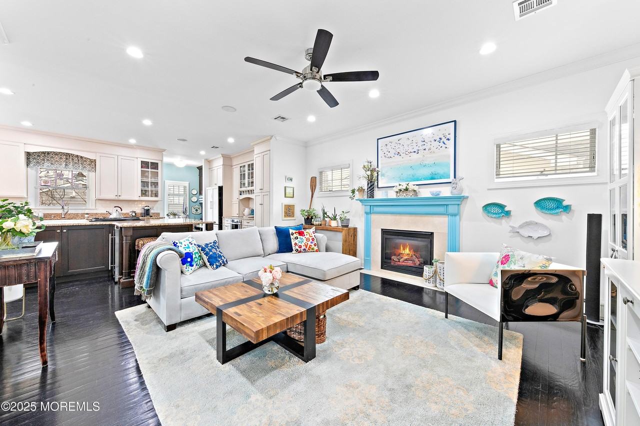 281 Cedar Ave - Photo 7 of 32