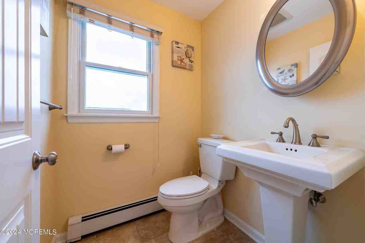 219 3rd Ave - Photo 7 of 27