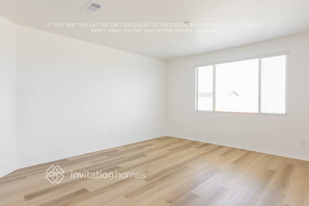 25179 Zircon Rd - Photo 5 of 16