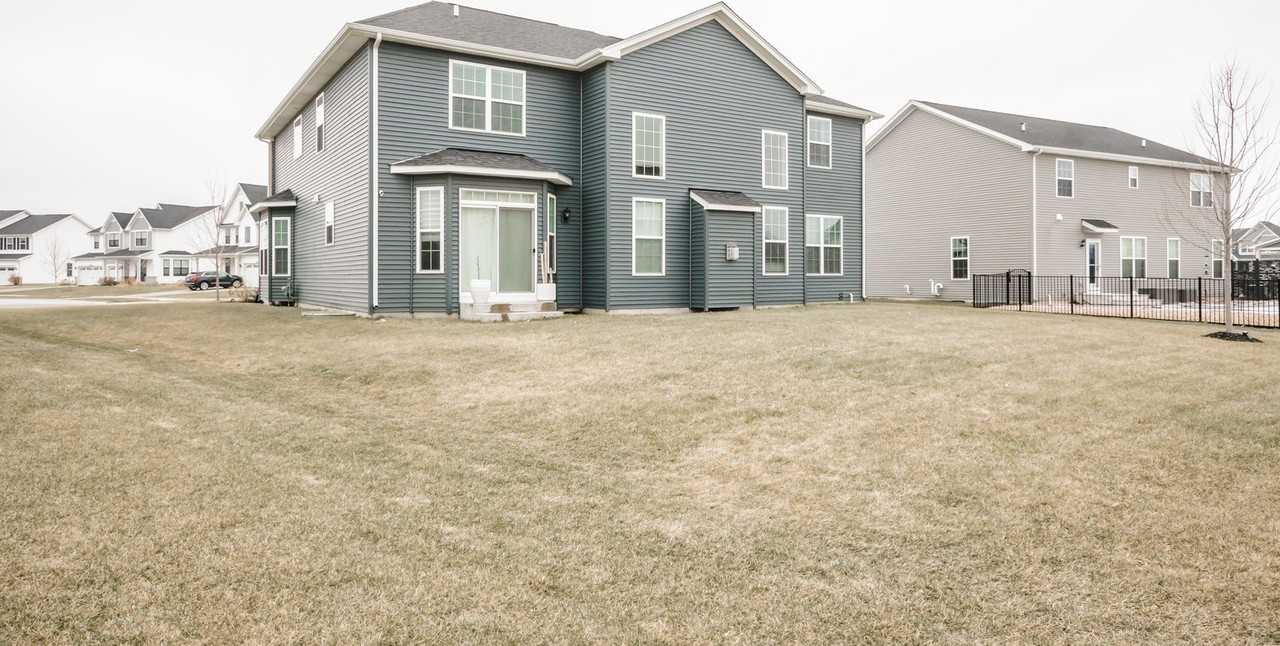 12513 S Willowgate Ln - Photo 3 of 38