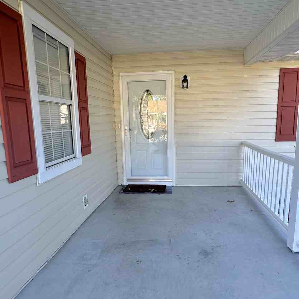 961 Castlewood Dr #1 - Photo 3 of 43