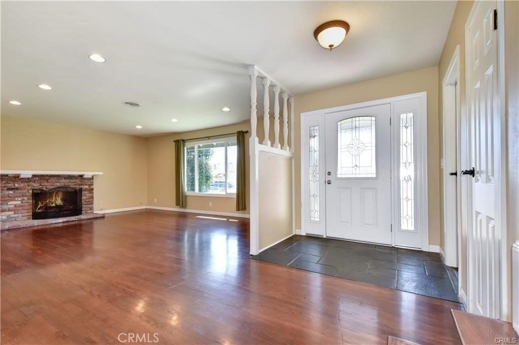 5255 Halifax Dr - Photo 4 of 15