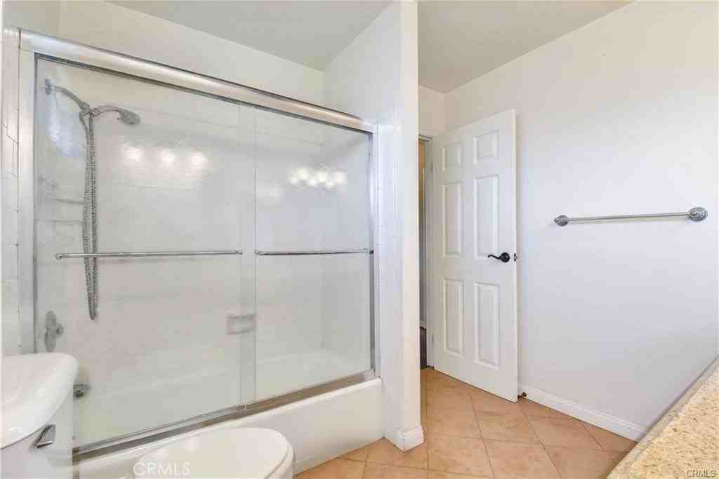 5255 Halifax Dr - Photo 5 of 15