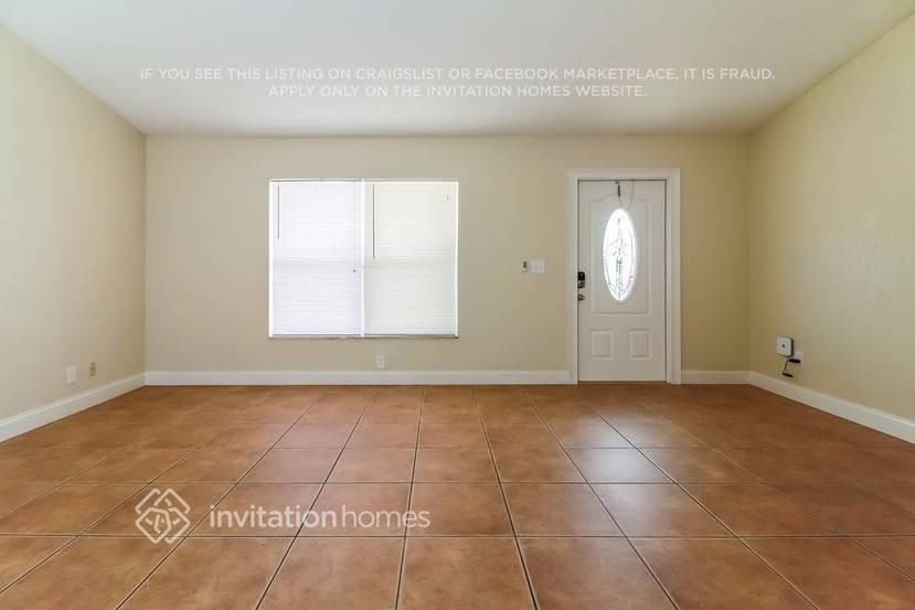 5447 Twin Oakes Rd - Photo 2 of 23