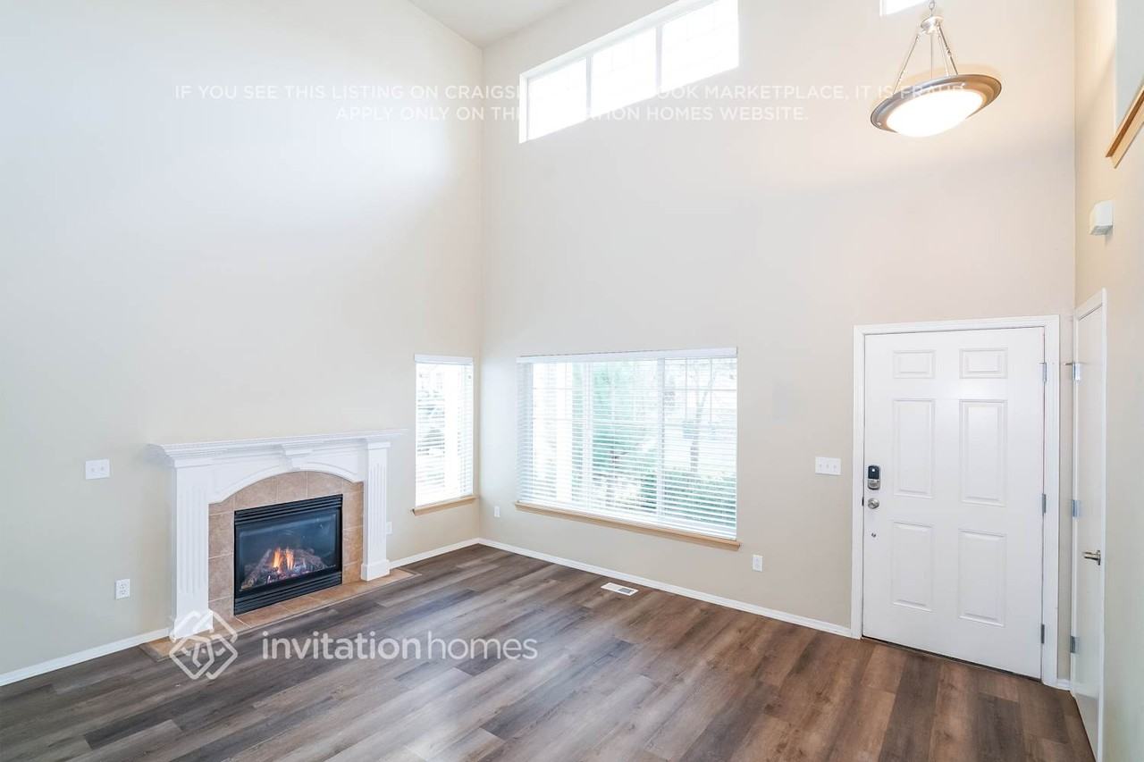15329 87th Ave E - Photo 4 of 11
