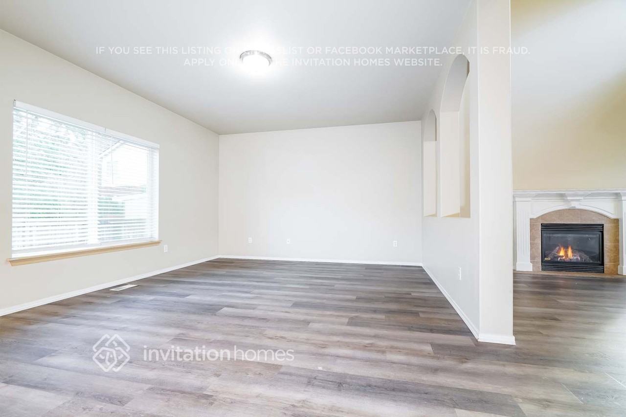 15329 87th Ave E - Photo 5 of 11