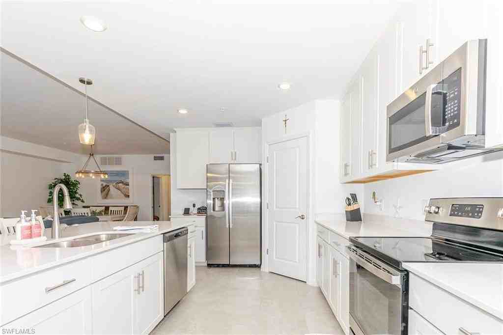 5710 5710 Melbourne Ct unit: 6511 #6511 - Photo 7 of 50