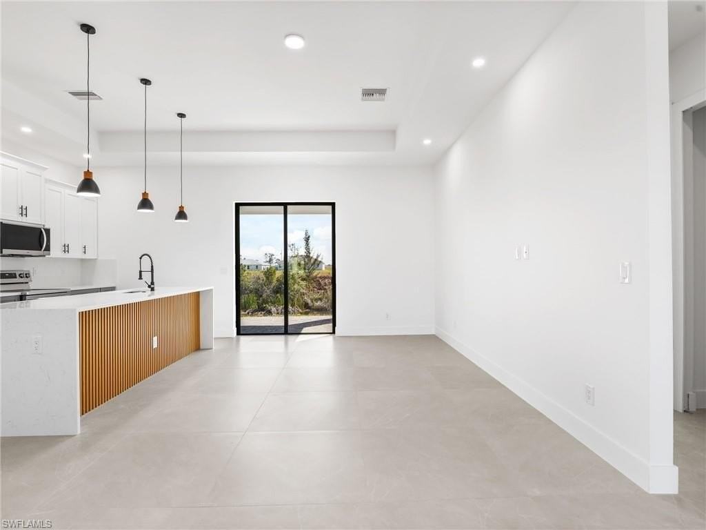 2109 Nw 17th Pl - Photo 6 of 31