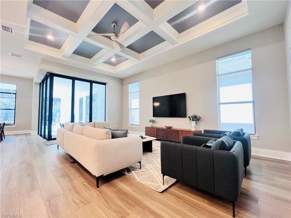 9124 Raintree St - Photo 5 of 34