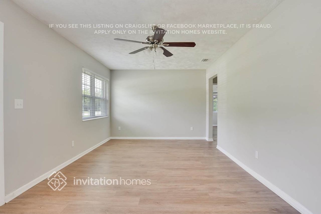 1111 Hastings Dr - Photo 6 of 25