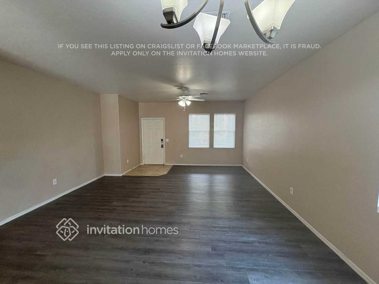 6965 W Midway Ave - Photo 2 of 16