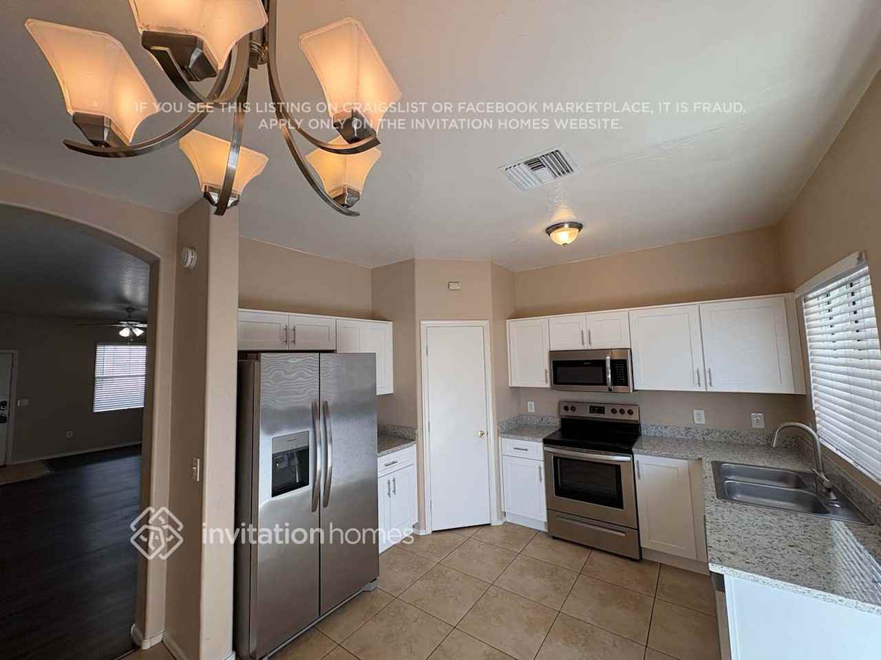 6965 W Midway Ave - Photo 4 of 16