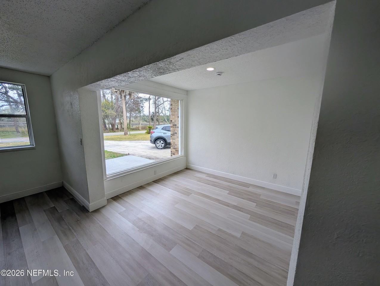 1454 Ribault Scenic Dr - Photo 4 of 22