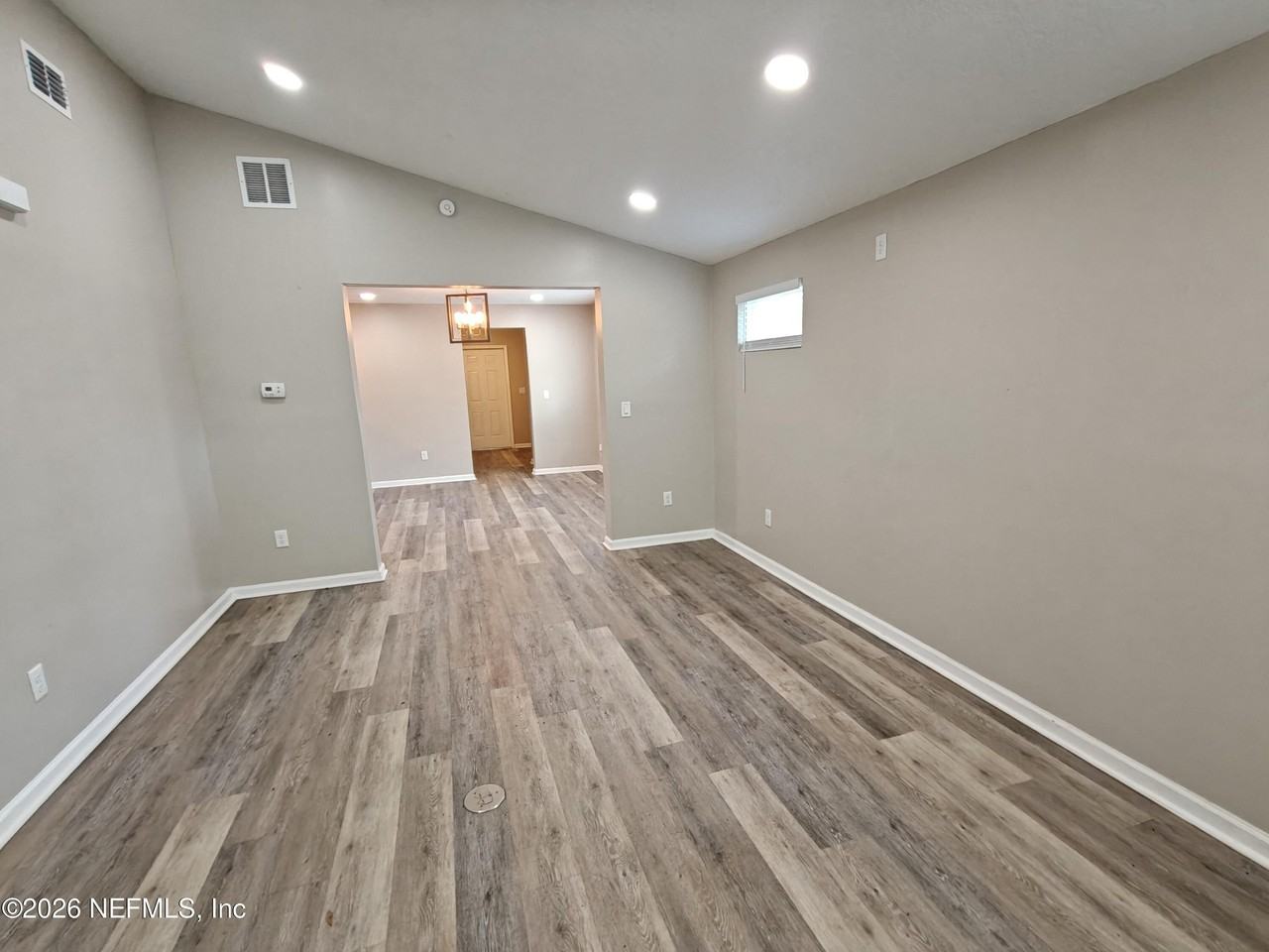 8153 Thrasher Ave - Photo 5 of 34